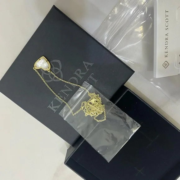 Kendra Scott Gold Heart Necklace